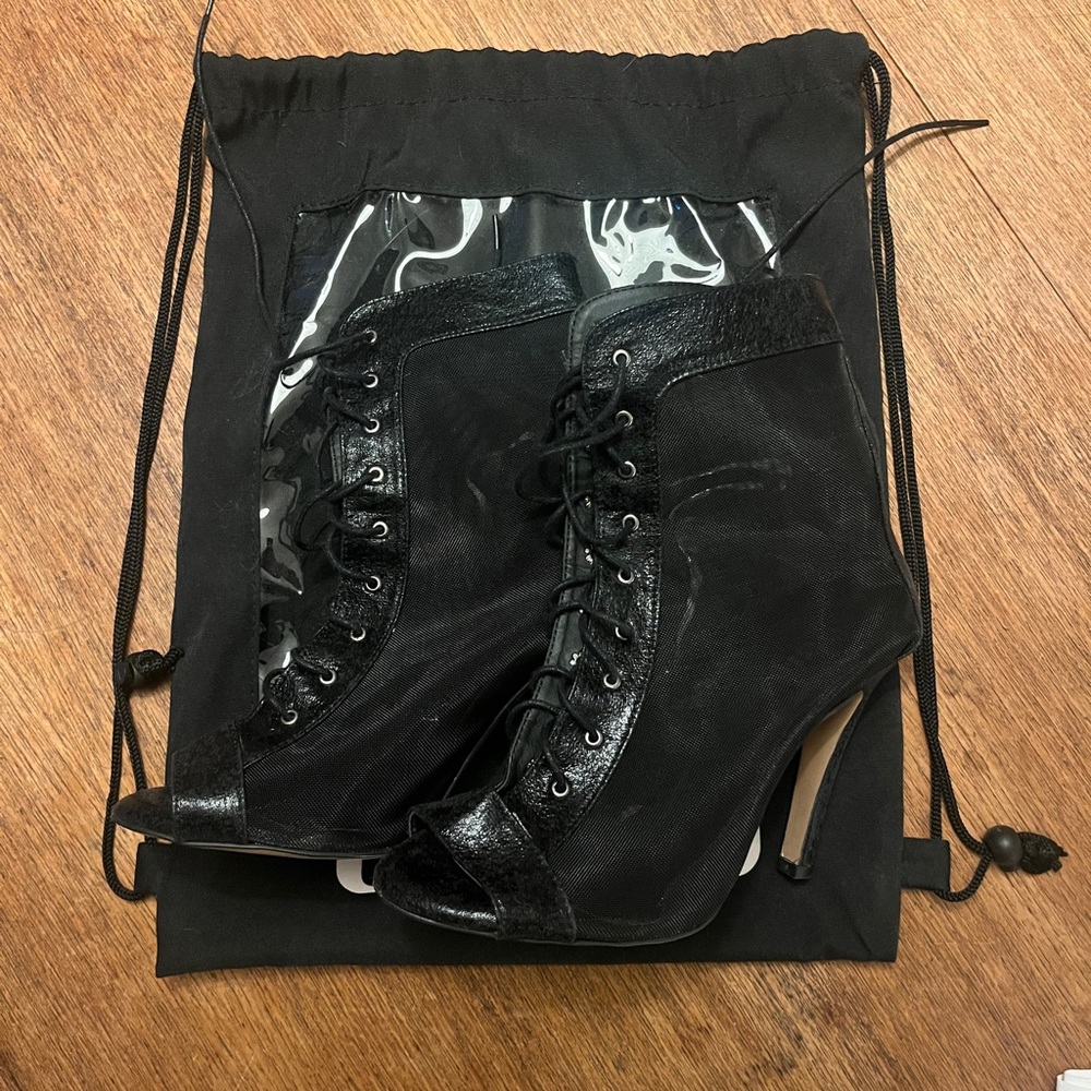 Black Lace-Up Heels - Burju